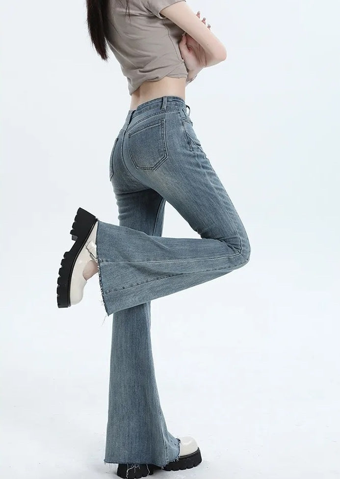 Jolette flared jeans dames | Denim broek met zakken en elegante pasvorm