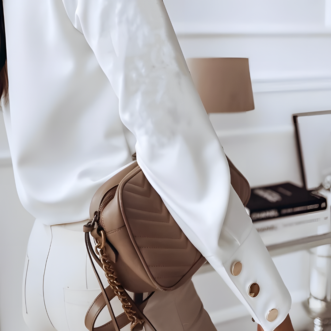 Jexlyn Elegante Blouse voor Dames met Stijlvolle Knoopdetails | Tijdloos Design voor Elke Gelegenheid