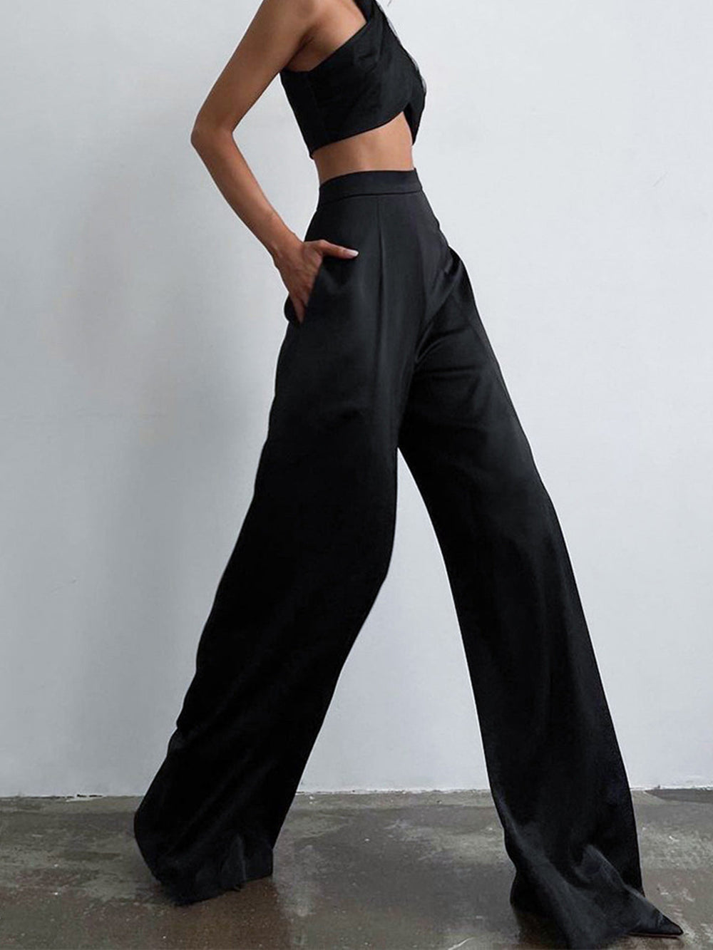 Jorielle satijnen broek dames | Oversized wijde broek met luxe glans en elegante pasvorm