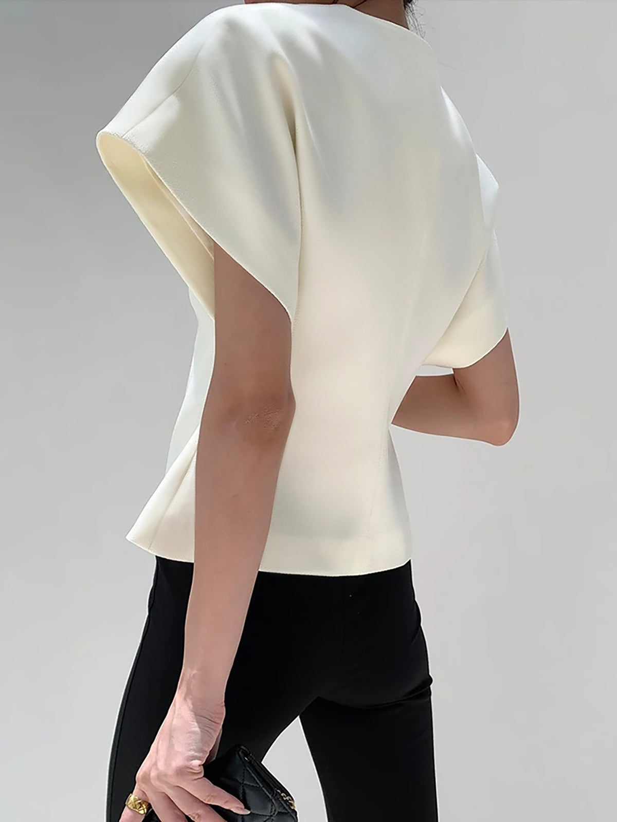 Julia - Trendy V-hals Blouse met Knopen