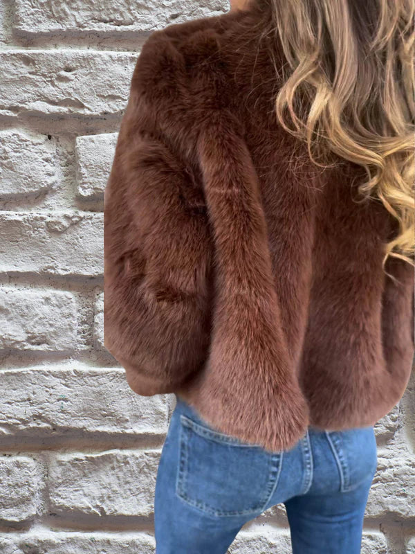 Kaye premium faux jas | Luxe damesjas van nep-mink bont met elegante pasvorm