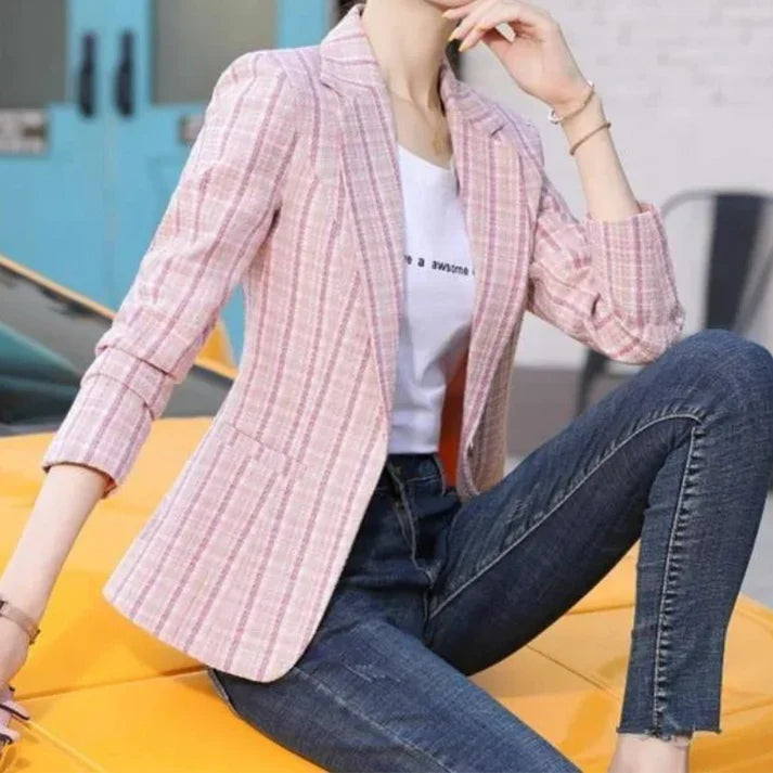 Klassieke geruite roze blazer