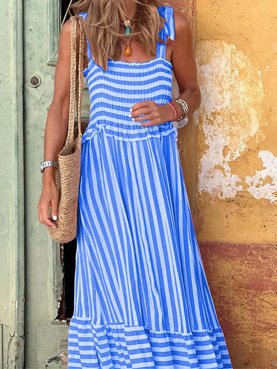 Stripes Zomerjurk – Elegant Zomersilhouet met Gebogen Schouderbandjes