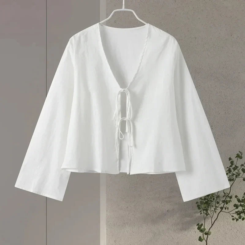 Odilia - Stijlvolle Blouse Met Vetersluiting Lange Mouwen