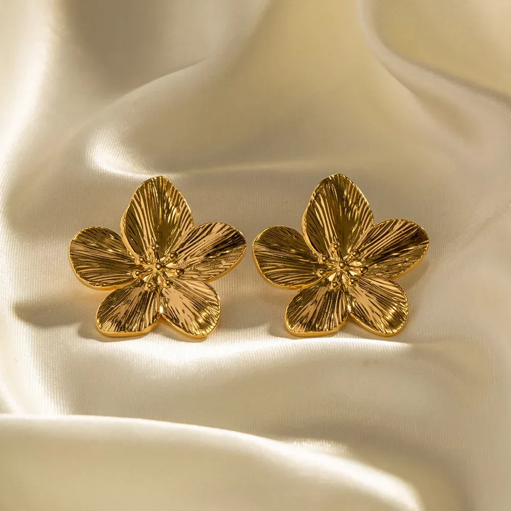 Luxe Bloem Oorbellen voor Dames in Gouden Afwerking | Tijdloze Statement Sieraden voor Feestelijke Gelegenheden