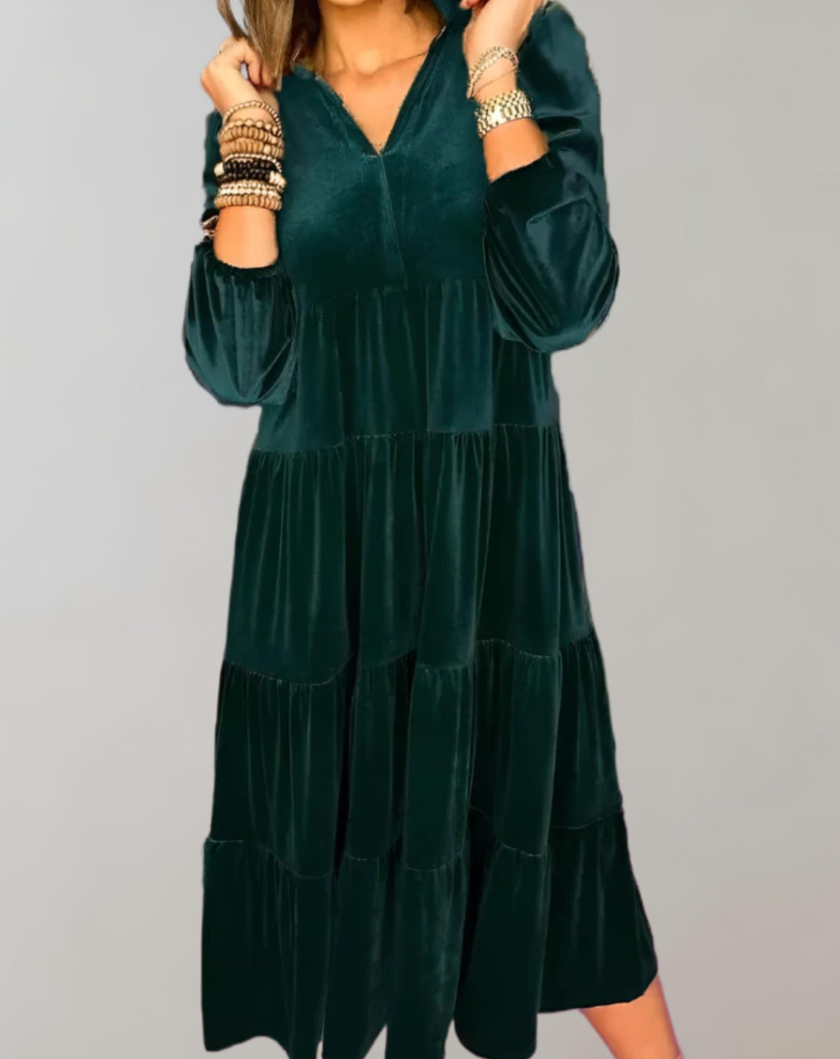 Sable | Dames fluwelen feestjurk met V-hals en elegante pasvorm