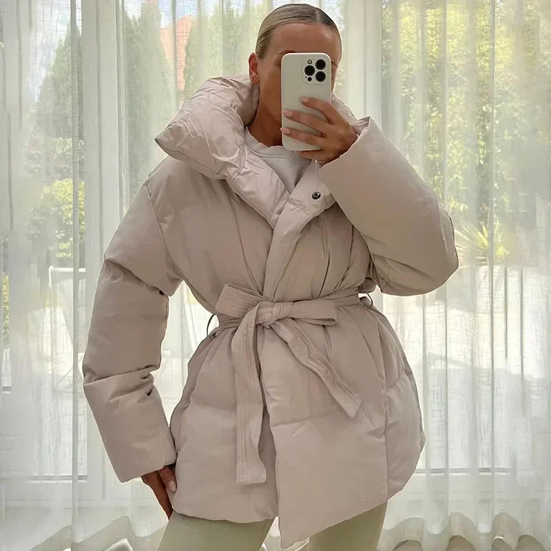 Viral winterjas dames | Gewatteerde parka met ceintuur en moderne kraag